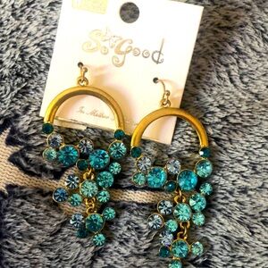 NWT gorgeous bauble blue statement earrings